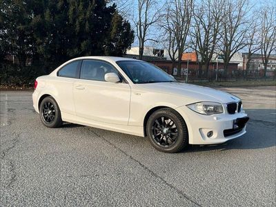 Gebraucht BMW 120 Sport Line 170 PS (125 kW) 2012 Weiß Kleinwagen