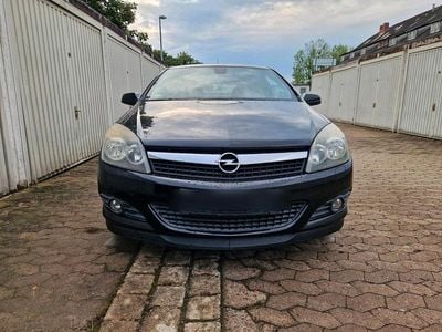 Opel Astra GTC