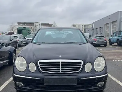 Brugt Mercedes E320 Avantgarde 224 HK (164 kW) 2005 Blå Sedan