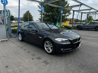 Gebraucht BMW 520 184 PS (135 kW) 2012 Grau Limousine