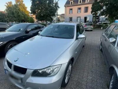 Gebraucht BMW 318 129 PS (94 kW) 2007 Silber Limousine