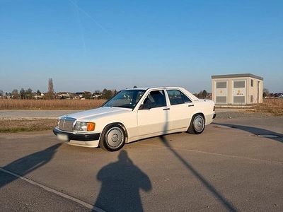 Gebraucht Mercedes 190 118 PS (86 kW) 1989 Weiß Limousine