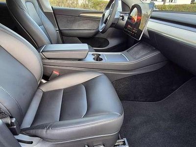 Begagnad Tesla Model Y RWD 219 kW (299 HK) 2023 Vit SUV