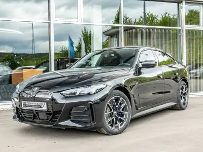 Neu BMW i4 Performance 442 kW (601 PS) 2026 Saphirschwarz metallic Limousine
