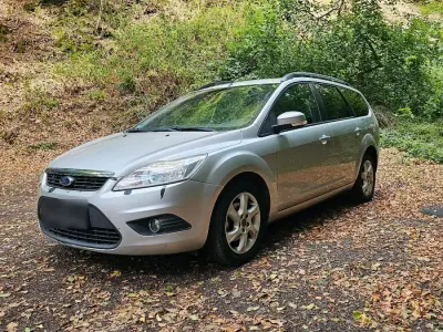 Gebraucht Ford Focus 125 PS (91 kW) 2008 Silber Kombi