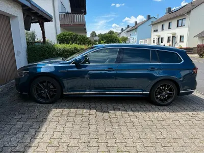 Gebraucht VW Passat R-line 272 PS (200 kW) 2020 Blau Kombi
