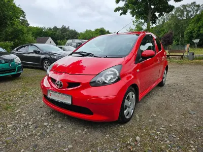 Gebraucht Toyota Aygo Cool 65 PS (47 kW) 2007 Rot Kleinwagen