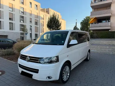 Gebraucht VW Multivan Team 179 PS (131 kW) 2011 Weiß Van / Kleinbus