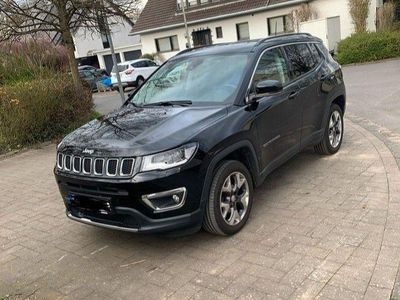 Gebraucht Jeep Compass Limited 170 PS (125 kW) 2018 Schwarz SUV