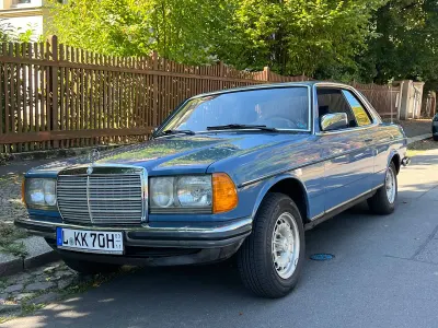 Gebraucht Mercedes 230 136 PS (100 kW) 1983 Blau Coupé