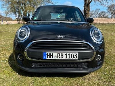Begagnad Mini ONE 102 HK (75 kW) 2021 Svart Halvkombi