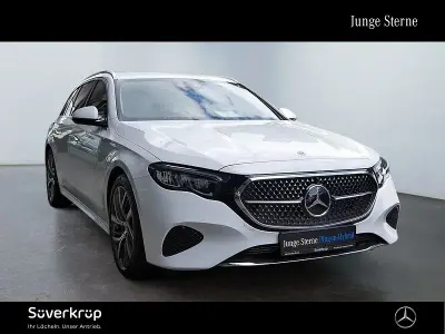 Gebraucht Mercedes 300 Avantgarde 197 PS (144 kW) 2025 Weiß Limousine