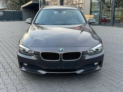 Braun Gebraucht 2012 BMW 320 Lifestyle Kombi | 8.500 € (Etwas zu teuer)