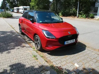 Gebraucht Suzuki Swift Comfort+ 83 PS (61 kW) 2025 Rot Kleinwagen