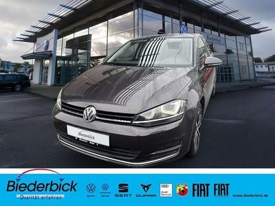 Gebraucht VW Golf VII LOUNGE 110 PS (80 kW) 2016 Kryptongrau (metallic) Limousine