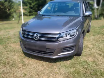 Gebraucht VW Tiguan Trendline 122 PS (89 kW) 2014 Grau SUV