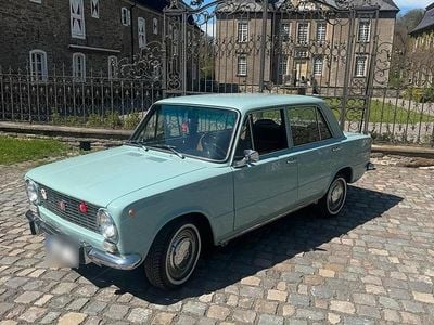 Second-hand Fiat 124 62 CP (45 kW) 1975 Albastru Berlinǎ