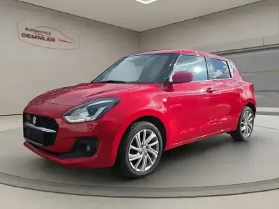 Używany Suzuki Swift 83 KM (61 kW) 2023 Czerwony Hatchback