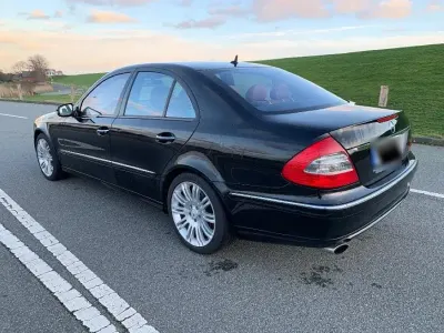 Gebraucht Mercedes E500 Sport 387 PS (284 kW) 2006 Schwarz Limousine