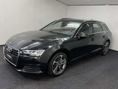 Gebraucht Audi A4 Basis 190 PS (139 kW) 2017 Mythosschwarz metallic Kombi