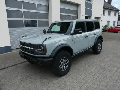 Gebraucht Ford Bronco Outer Banks 334 PS (245 kW) 2023 Grau SUV