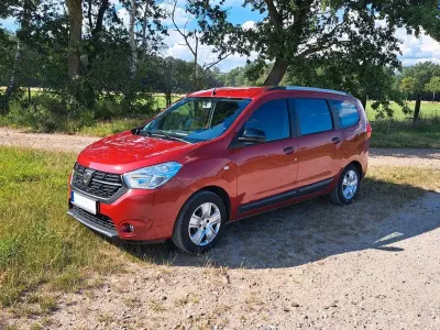 Gebraucht Dacia Lodgy 131 PS (96 kW) 2022 Rot Van / Kleinbus