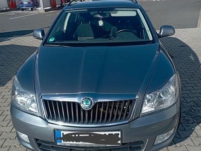 Gebraucht Skoda Octavia Ambition 140 PS (102 kW) 2013 Grau Kombi