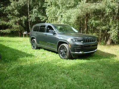 Gebraucht Jeep Grand Cherokee Limited 298 PS (219 kW) 2024 Schwarz SUV