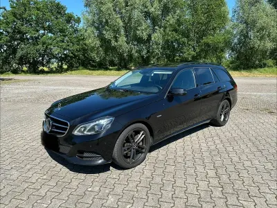 Gebraucht Mercedes E350 Avantgarde 258 PS (189 kW) 2016 Schwarz Kombi