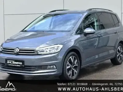 Gebraucht VW Touran Comfortline 150 PS (110 kW) 2024 Delfingrau Van / Kleinbus