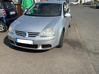 Gebraucht VW Golf V 102 PS (75 kW) 2005 Grau Kleinwagen