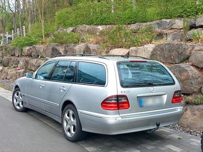Second-hand Mercedes 320 197 CP (144 kW) 2001 Argintiu Break
