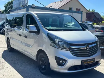 Gebraucht Opel Vivaro 120 PS (88 kW) 2019 Silber Van / Kleinbus