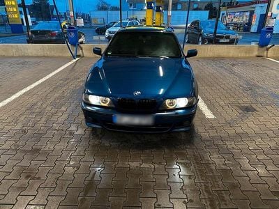 Gebraucht BMW 525 M Sport 163 PS (119 kW) 2002 Blau Limousine