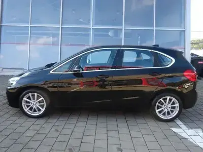 Używany BMW 218 Advantage 136 KM (100 kW) 2016 Czarny Kombi