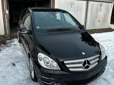 Gebraucht Mercedes B160 95 PS (69 kW) 2010 Schwarz Van / Kleinbus
