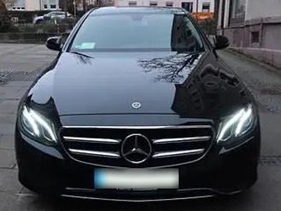 Gebraucht Mercedes E220 194 PS (142 kW) 2019 Schwarz Limousine