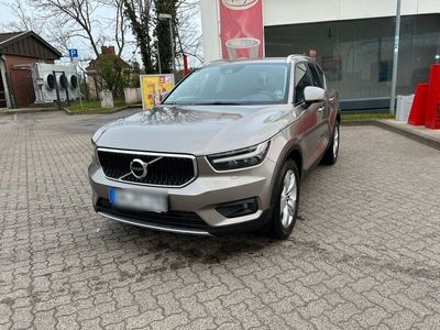 gebraucht Volvo XC40 Momentum Pro