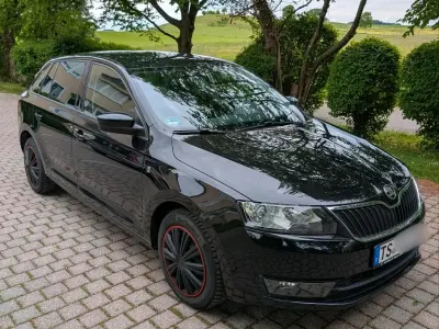Gebraucht Skoda Rapid 105 PS (77 kW) 2015 Schwarz Kleinwagen