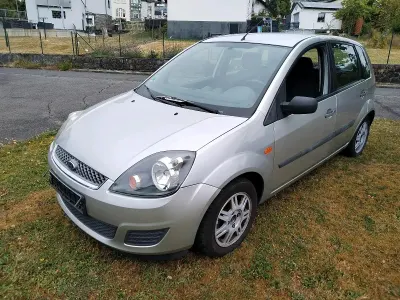 Gebraucht Ford Fiesta 69 PS (50 kW) 2006 Silber Kleinwagen