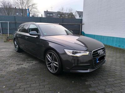Grau Gebraucht 2012 Audi A6 Business Kombi | 12.499 € (Fairer Preis)