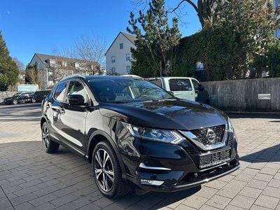 Gebraucht Nissan Qashqai N-Connecta 140 PS (102 kW) 2019 Schwarz SUV