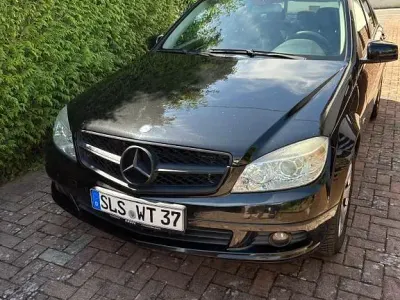 Gebraucht Mercedes C180 156 PS (114 kW) 2010 Schwarz Limousine