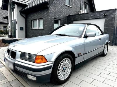 Gebraucht BMW 318 Cabriolet 116 PS (85 kW) 1996 Silber Cabrio
