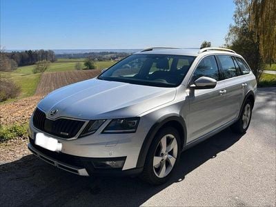 Gebraucht Skoda Octavia Scout 190 PS (139 kW) 2019 Silber Kombi