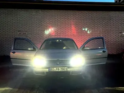 Gebraucht VW Golf IV Edition 105 PS (77 kW) 2001 Silber Limousine