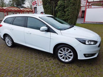 Usata Ford Focus Titanium 120 CV (88 kW) 2016 Bianco Station wagon