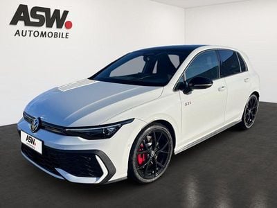 Pure white uni schwarz uni Neu 2026 VW Golf VIII GTI Limousine | 52.435 € (Teuer)