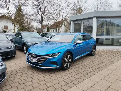 Gebraucht VW Arteon Elegance 200 PS (147 kW) 2023 Blau Limousine