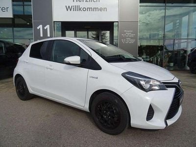 Usata Toyota Yaris Hybrid Comfort 101 CV (74 kW) 2016 Bianco Utilitaria
